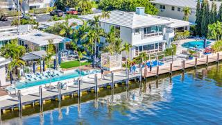 Waterfront Compound 2 Heated Pools SaltAire Lime Keys - 9