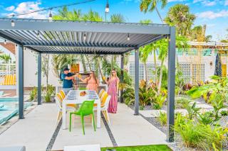 Waterfront Compound 2 Heated Pools SaltAire Lime Keys - 3