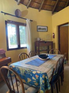 Beautiful traditional style studio - 2