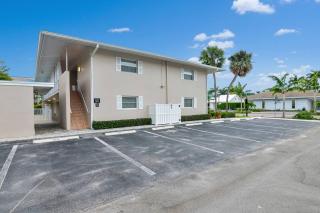 Olde Naples Paradise 803 - 4