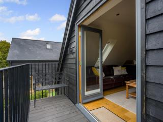 Pond View Loft - 9
