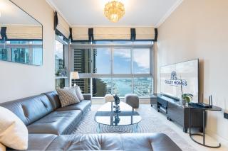 Exquisite Marina Home with Panoramic Yacht Views - 0