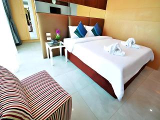 Golden Dragon Beach Resort Pattaya (Bang Lamung) - 7