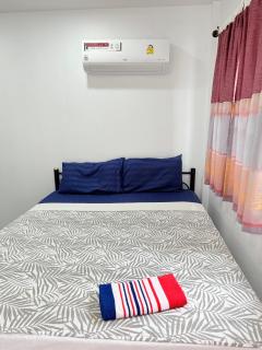 Harry's Beach Club - Ban Phe - 4