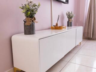 Bright and airy Harare CBD flat - 9