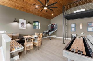 Keenan Beach w/Beach, Heated Pool & Game Room - Mooresville - 4