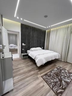 شقه فندقيه بأرقي حي بالدقي رقم 2 - 4