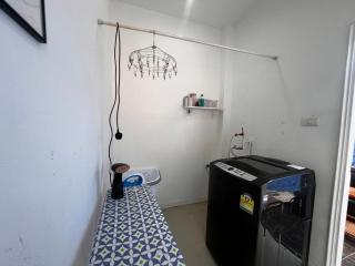 Comfy lakeside apartment - 1