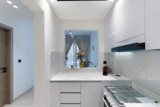 Elegant 1BR Stay in Binghatti Heights JVC - 4