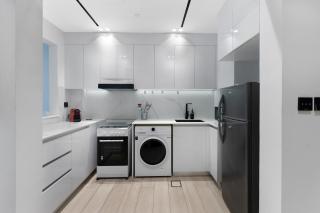 Elegant 1BR Stay in Binghatti Heights JVC - 1