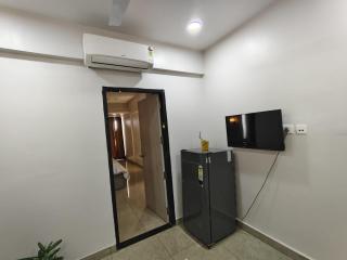 Stylish Urban 1 BHK Suite - 4