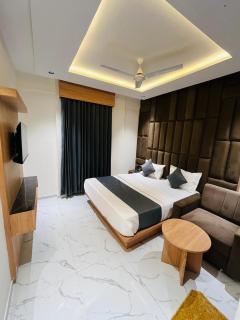 Hotel Pacific Inn - 0