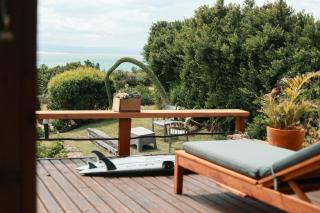 Dreamland Beach House & Studios at Supertubes - 5