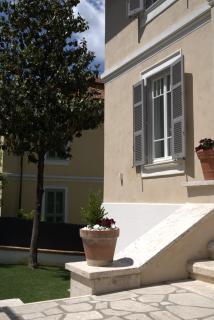 VILLA LINA - sky earth liberty villa - 5 min from tube - 2