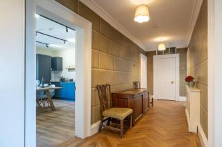Hopton Court Apartment - 4
