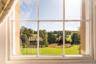 Hopton Court Apartment - 1