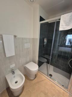 Six Keys Guesthouse - 4