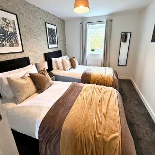 Cosy Staff, Large 6-bedroom Detached house - 4