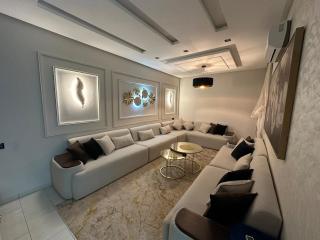 Golden Haven Apartment - 0