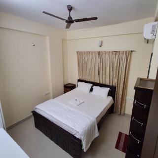 OXEMATE Service Apartment - 1