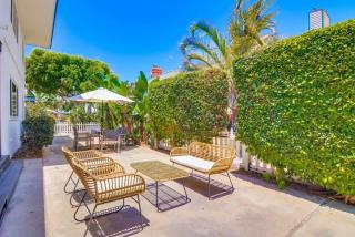 Avalon Beach 1 - 7