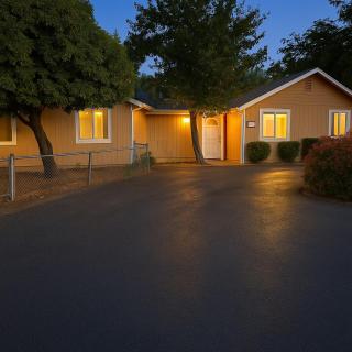 Renovated Best of Central Sac Neighborhood Unit B - 0