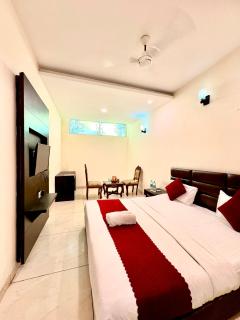 Hotel JB Grand Residency Zirakpur Chandigarh # lift #Balcony Rooms # Banquet Hall # Family Rooms - 3