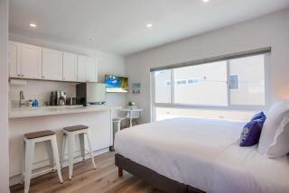 Strandway Suite 6 - 0