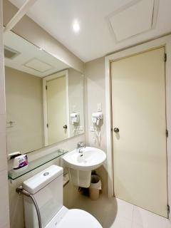 1BR Condotel in Azure Urban Resort Near NAIA #BH2 - 6