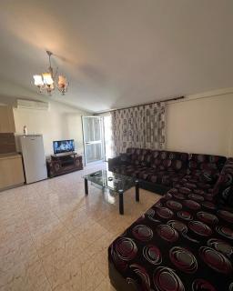 Family Apartment in Golem - 8