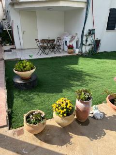 יחידית דיור משופצת עם גינה ומקלט - היחידה בגליל - 0