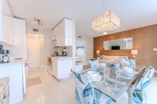 Intracoastal Retreat Heated Pool Walk to Beach - 9