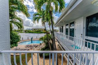Intracoastal Retreat Heated Pool Walk to Beach - 8
