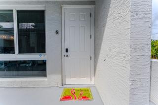 Intracoastal Retreat Heated Pool Walk to Beach - 4