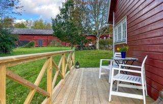 Beautiful Home In Askersund - 1