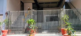 Mid Way Taj Home Stay Agra - 7