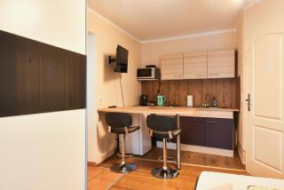 Silent Apartments in Historic Building w Free Parking - 6