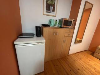 Silent Apartments in Historic Building w Free Parking - 1