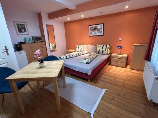 Silent Apartments in Historic Building w Free Parking - 3