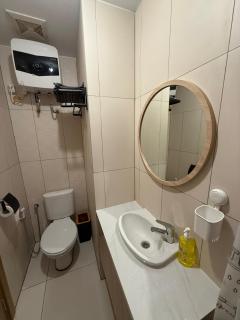 Cozy Studio Near BCS and Grand Batam Mall - with Netflix & free wifi - 2
