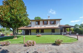 3 Bedroom Pet Friendly Home In Arezzo - 8