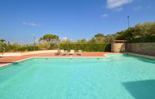 3 Bedroom Pet Friendly Home In Arezzo - 2