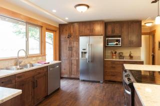 Hood View 30 Day Minimum - 3