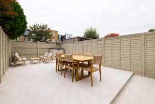 Chiswick Courtyard House - 2