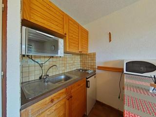 Studio RDC 4 pers, accès pistes, parking - FR-1-241-96 - 5