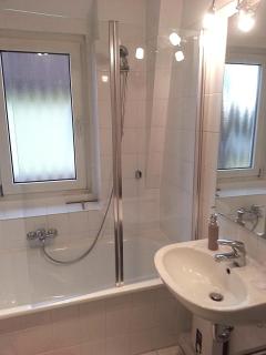 Haus MeerZeit - Ferienwohnung 2 Zimmer mit Balkon und Garten - 3
