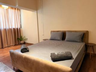 Lux Skyline 3BR Apt With Nile View Balcony - 6