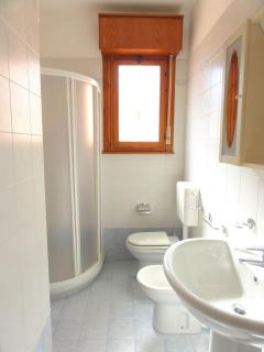 Bright flat with pool and garden - 6