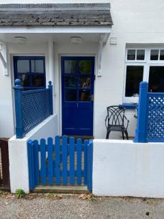 Beer Bakery Cottages - Charming Cottage Retreat - 2 mins from Beach with Car Parking space - 6