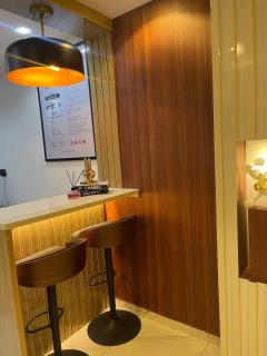 The Champagne Suite - 7